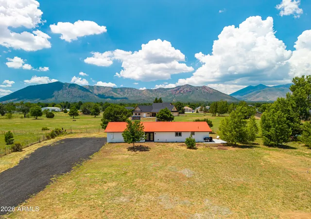 Photo 3 of Single family home for sale at 8150 N Masters Ln, Flagstaff, AZ 86004 | MLS# 7060329 | Listing updated on 2026-09-29