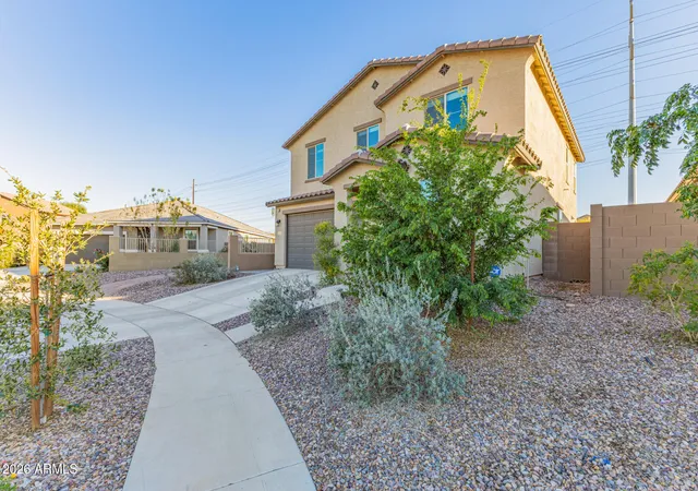 3rd image of 1317 E Fremont Rd, Phoenix, AZ 85042 | MLS# 7061329