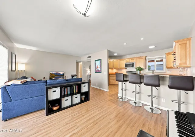 Photo 4 of Townhouse for sale at 5027 N 77Th Pl, Scottsdale, AZ 85250 | MLS# 7070161 | Listing updated on 2026-09-17