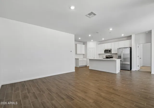 Photo 4 of Single family home for sale at 46886 W Rededa Ln, Maricopa, AZ 85139 | MLS# 7060399 | Listing updated on 2026-09-28