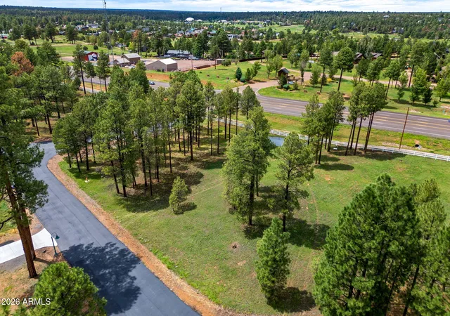 4th image of 2254 Brown Bear Cir #1, Overgaard, AZ 85933 | MLS# 7061022
