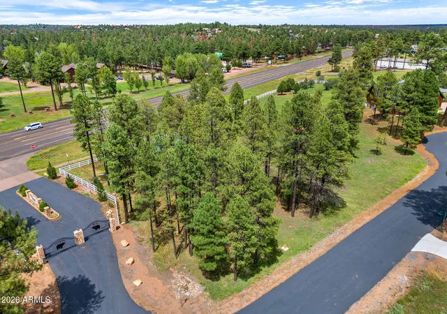 5th image of 2254 Brown Bear Cir #1, Overgaard, AZ 85933 | MLS# 7061022