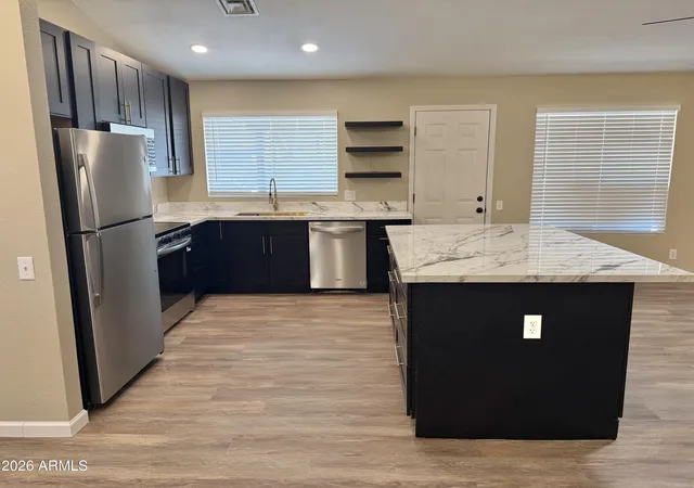 Photo 3 of Sale Pending at 7925 W Dreyfus Dr, Peoria, AZ 85381 | MLS# 7061090 | Listing updated on 2026-08-25