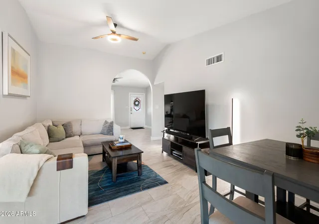 2nd image of 1301 W Kerry Ln, Phoenix, AZ 85027 | MLS# 7060681