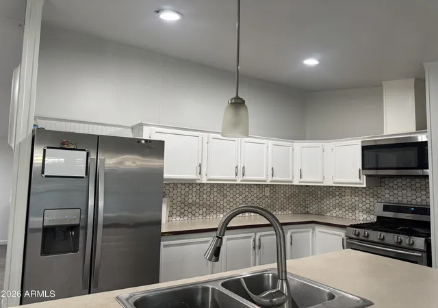 4th image of 117 E Villa Theresa Dr, Phoenix, AZ 85022 | MLS# 7062250
