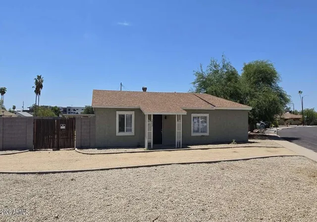 1st image of 203 W Mission Ln, Phoenix, AZ 85021 | MLS# 7060647