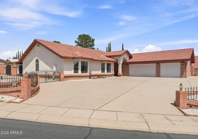 Photo 4 of Sale Pending at 1163 Exeter Dr, Sierra Vista, AZ 85635 | MLS# 7060898 | Listing updated on 2026-09-27