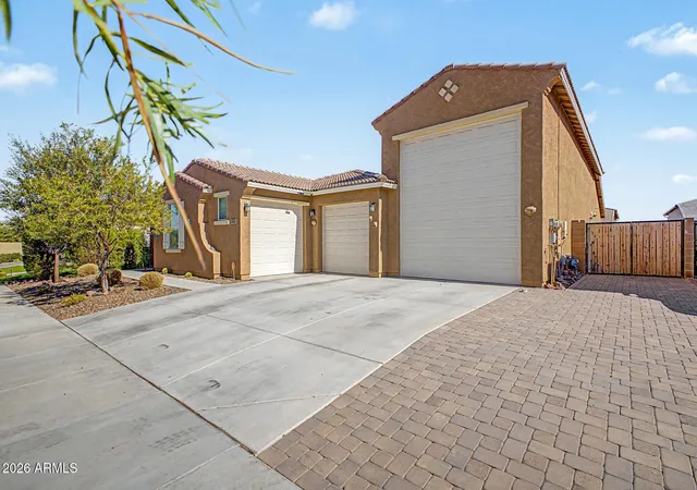 Photo 3 of Single family home for sale at 14353 W Ventura St, Surprise, AZ 85379 | MLS# 7060780 | Listing updated on 2026-08-11