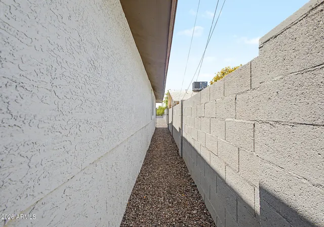 27th image of 4805 S 35th Dr, Phoenix, AZ 85041 | MLS# 7062510