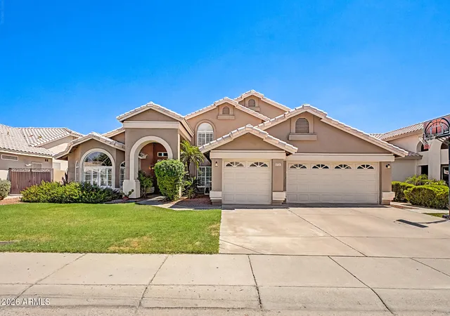 1st image of 5721 W Mariposa Grande Ln, Glendale, AZ 85310 | MLS# 7061725