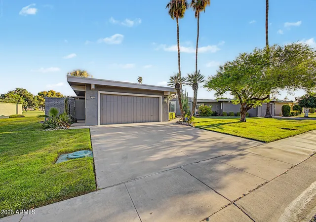 3rd image of 10501 W Pineaire Dr, Sun City, AZ 85351 | MLS# 7061142