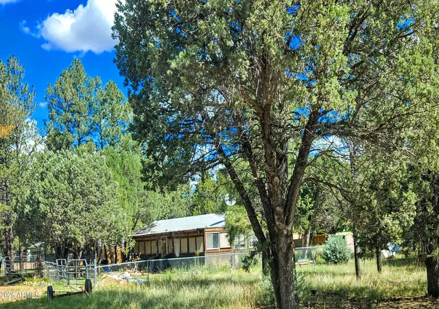 2nd image of 2863 Pine Rim Rd, Overgaard, AZ 85933 | MLS# 7062398