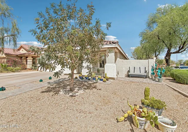 Photo 3 of Single family home for sale at 659 S Hazel Ct, Gilbert, AZ 85296 | MLS# 7064867 | Listing updated on 2026-08-28