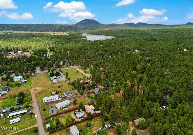 Photo 4 of Manufactured home for sale at 2583 Parkinson Rd, Lakeside, AZ 85929 | MLS# 7060958 | Listing updated on 2026-08-19