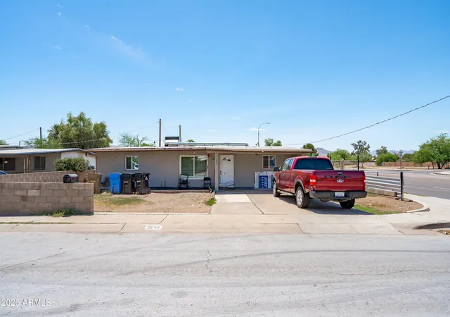 2nd image of 1845 W Chipman Rd, Phoenix, AZ 85041 | MLS# 7061105