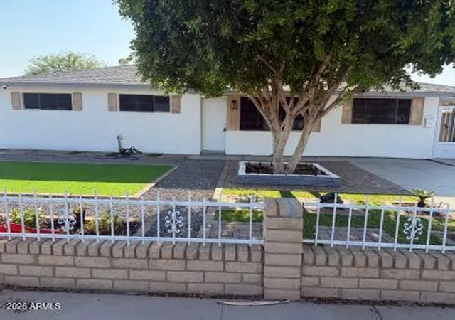 Photo 3 of Single family home for sale at 2714 N 40th Avenue, Phoenix, AZ 85009 | MLS# 7060986 | Listing updated on 2026-09-15