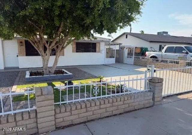 Photo 4 of Single family home for sale at 2714 N 40th Avenue, Phoenix, AZ 85009 | MLS# 7060986 | Listing updated on 2026-09-15