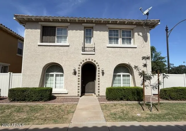 1st image of 825 S Henry Ln, Gilbert, AZ 85296 | MLS# 7061750