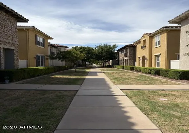 Photo 3 of Single family home for sale at 825 S Henry Ln, Gilbert, AZ 85296 | MLS# 7061750 | Listing updated on 2026-09-01