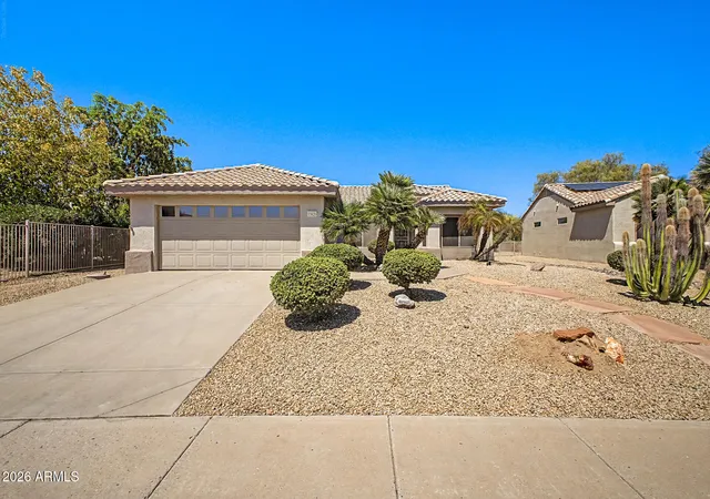 2nd image of 15626 W Vista Grande Ln, Surprise, AZ 85374 | MLS# 7061064