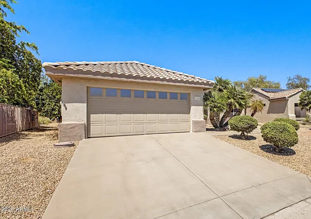 3rd image of 15626 W Vista Grande Ln, Surprise, AZ 85374 | MLS# 7061064