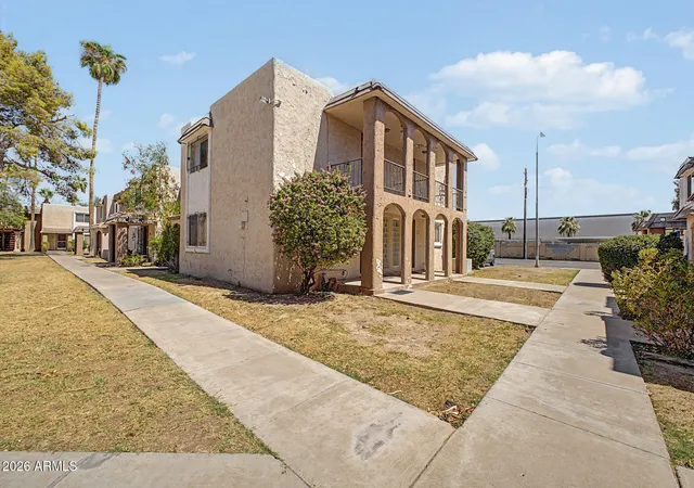 2nd image of 7126 N 19th Ave #205, Phoenix, AZ 85021 | MLS# 7061650