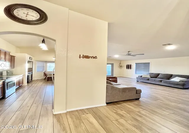 5th image of 6914 S 22Nd Ln, Phoenix, AZ 85041 | MLS# 7061120