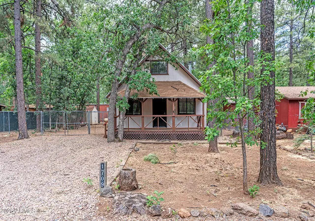 Photo 1 of Single family home for sale at 1709 E Gobbler Peak Ln, Pinetop, AZ 85935 | MLS# 7061122 | Listing updated on 2026-08-11
