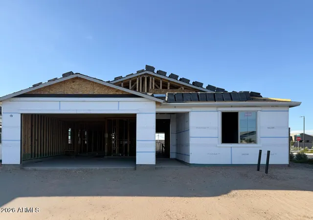 Photo 2 of Sale Pending at 2422 E Galloping Horse Dr, San Tan Valley, AZ 85140 | MLS# 7061098 | Listing updated on 2026-08-19