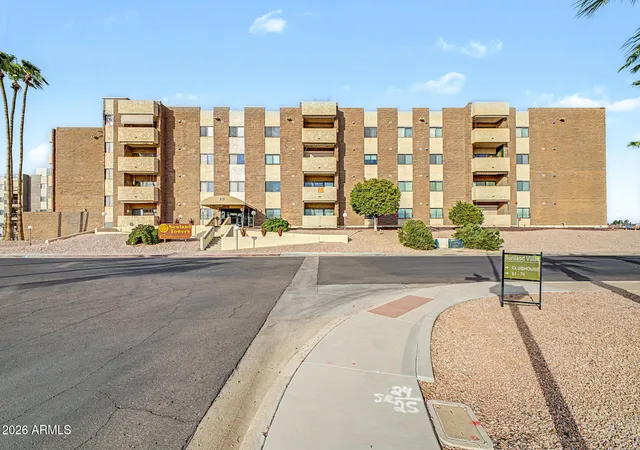 2nd image of 515 S Parkcrest --, Mesa, AZ 85206