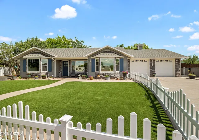 Photo 3 of Single family home for sale at 2517 Short Cir, Snowflake, AZ 85937 | MLS# 7061172 | Listing updated on 2026-09-03