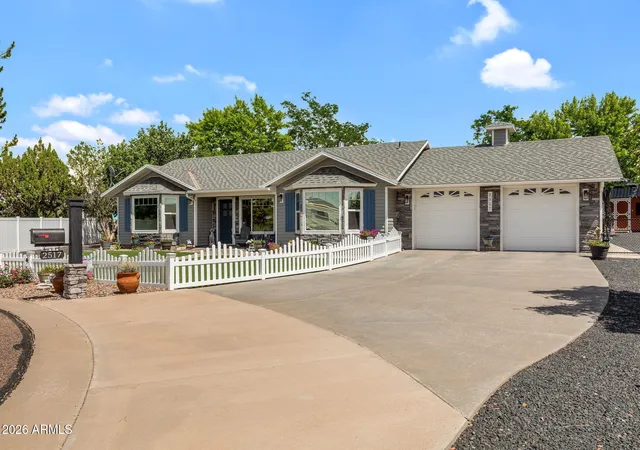Photo 3 of Single family home for sale at 2517 Short Cir, Snowflake, AZ 85937 | MLS# 7061172 | Listing updated on 2026-09-03