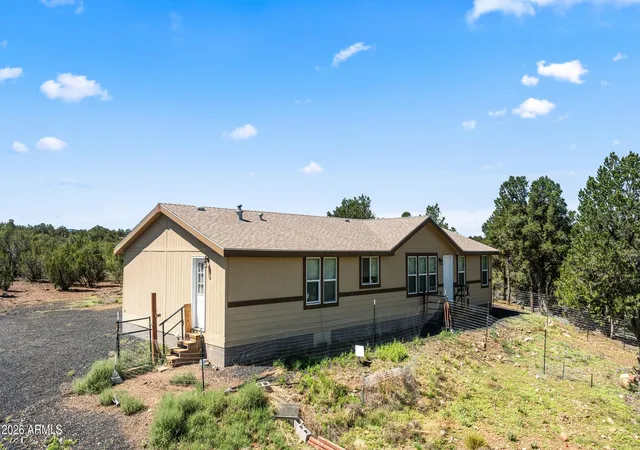 2nd image of 65 Acr 3199, Vernon, AZ 85940 | MLS# 7061238