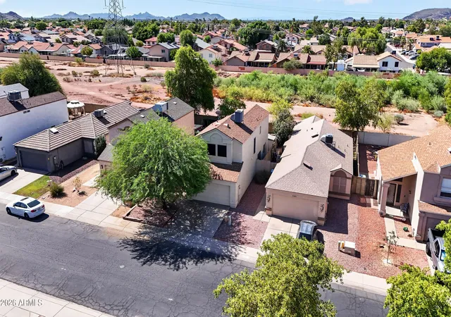 Photo 2 of Single family home for sale at 4047 W Whispering Wind Dr, Glendale, AZ 85310 | MLS# 7061394 | Listing updated on 2026-10-16