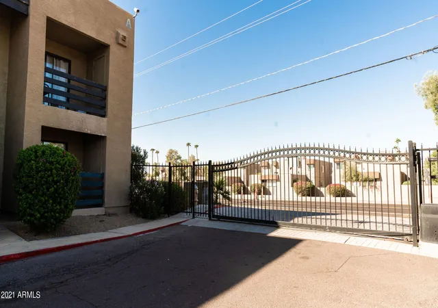 2nd image of 1241 N 48th St #Apt 214, Phoenix, AZ 85008 | MLS# 7061358