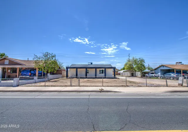 1st image of 221 N Trekell Rd, Casa Grande, AZ 85122 | MLS# 7061821