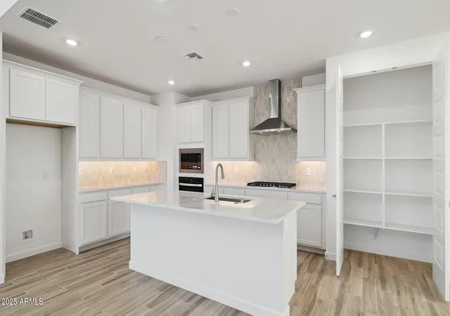 4th image of 27452 N 69Th Ln, Peoria, AZ 85383 | MLS# 7061398