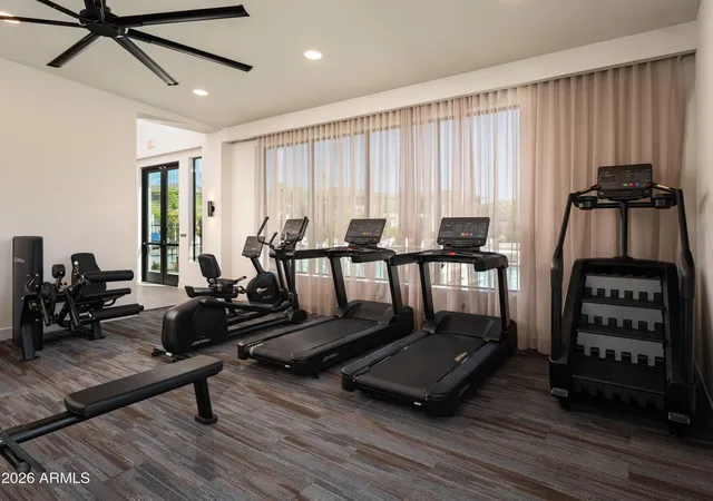 2nd image of 2121 W Sonoran Desert Dr, Phoenix, AZ 85085