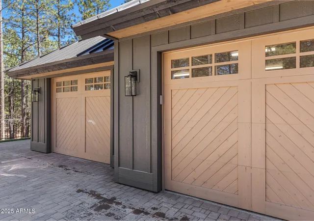 Photo 4 of Single family home for sale at 500 Mule Springs Trl, Forest Lakes, AZ 85931 | MLS# 7061426 | Listing updated on 2026-09-26