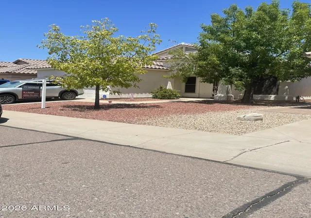 Photo 2 of Sale Pending at 2506 E Casitas Del Rio Dr, Phoenix, AZ 85024 | MLS# 7061499 | Listing updated on 2026-08-31