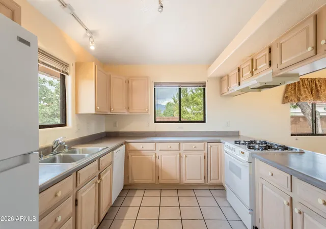 Photo 4 of Single family home for sale at 5255 Highland Shadows Dr, Sierra Vista, AZ 85635 | MLS# 7066329 | Listing updated on 2026-09-22