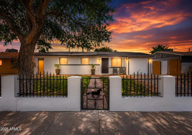 2nd image of 2502 N 47th Ln, Phoenix, AZ 85035 | MLS# 7061601