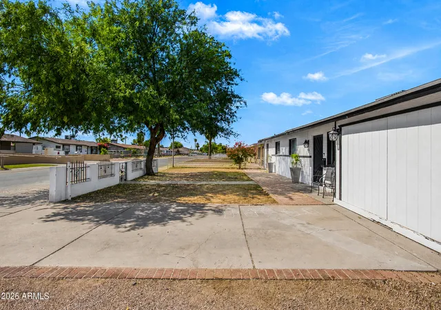 3rd image of 2502 N 47Th Ln, Phoenix, AZ 85035 | MLS# 7061601