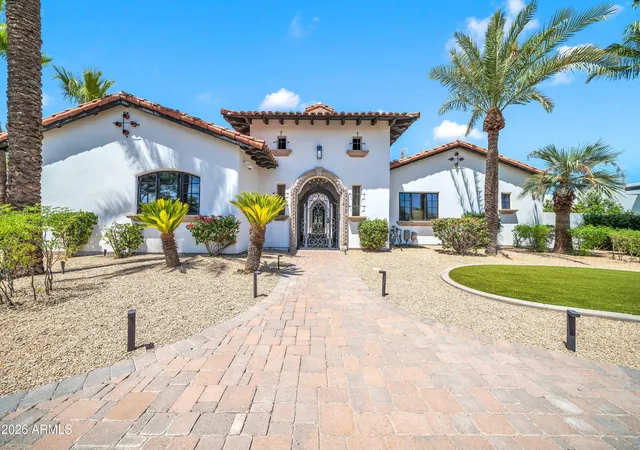 2nd image of 5210 E Via Los Caballos Ln, Paradise Valley, AZ 85253 | MLS# 7061495