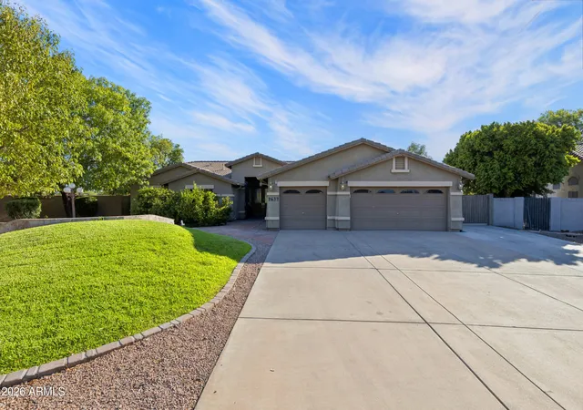 1st image of 2637 E Carla Vista Dr, Gilbert, AZ 85295 | MLS# 7062084