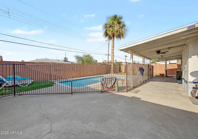 30th image of 4250 W Keim Dr, Phoenix, AZ 85019 | MLS# 7061690