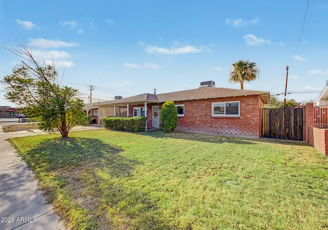 5th image of 4250 W Keim Dr, Phoenix, AZ 85019 | MLS# 7061690