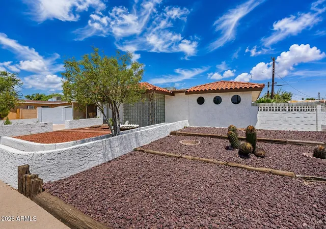 2nd image of 6532 W Medlock Dr, Glendale, AZ 85301 | MLS# 7061713