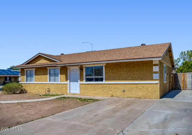 Photo 2 of Single family home for sale at 1339 N Hillcrest Cir, Mesa, AZ 85201 | MLS# 7063375 | Listing updated on 2026-08-14