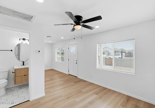 4th image of 2750 E Wier Ave, Phoenix, AZ 85040 | MLS# 7063328